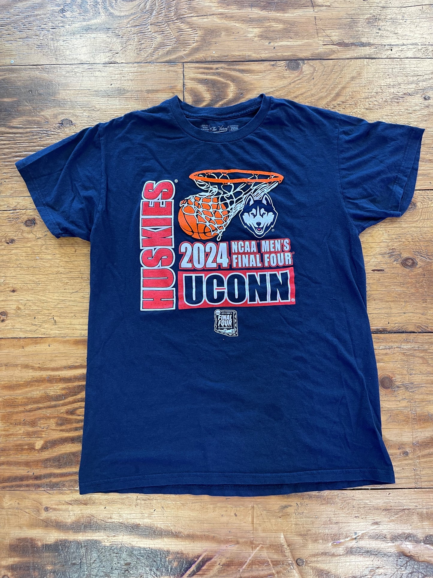 Uconn Huskies 2024 championship tee (size M)