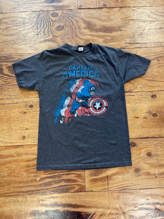Captain America tee (M)